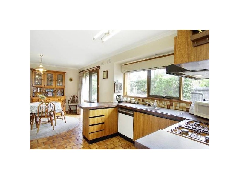 27 Sandringham Parade, Newtown VIC 3220