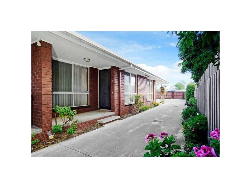 3/2 Wimmera Avenue, Manifold Heights VIC 3218