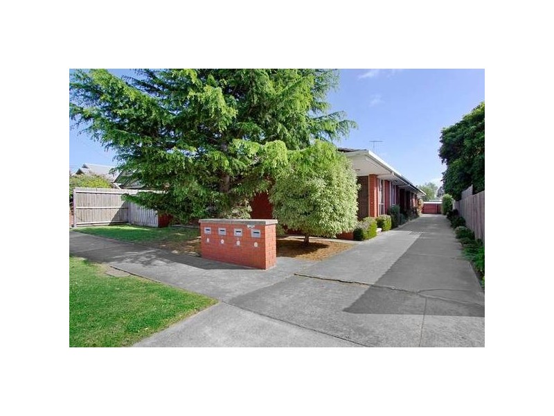 3/2 Wimmera Avenue, Manifold Heights VIC 3218