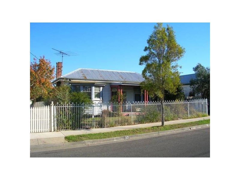17 Bond Street, Newtown VIC 3220