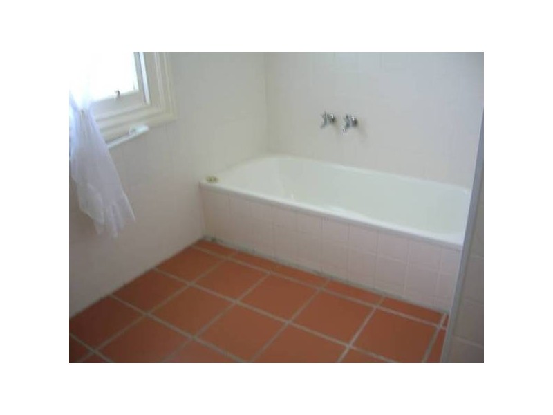 17 Bond Street, Newtown VIC 3220