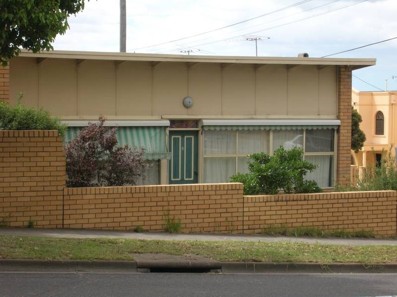 2/296. Pakington Street, Newtown VIC 3220