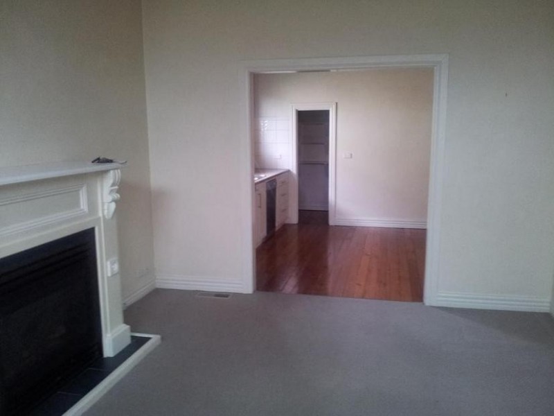 10 Nicholas Street, Newtown VIC 3220