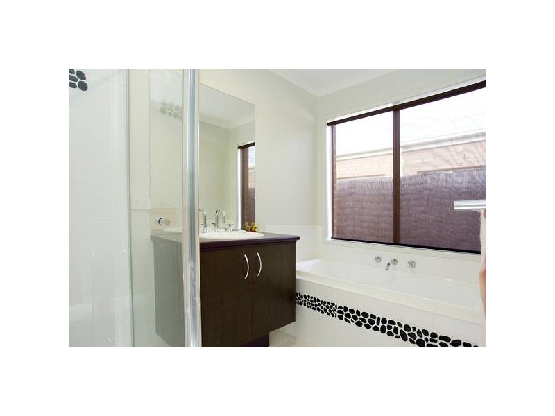 17 Wicklow Place, Grovedale VIC 3216