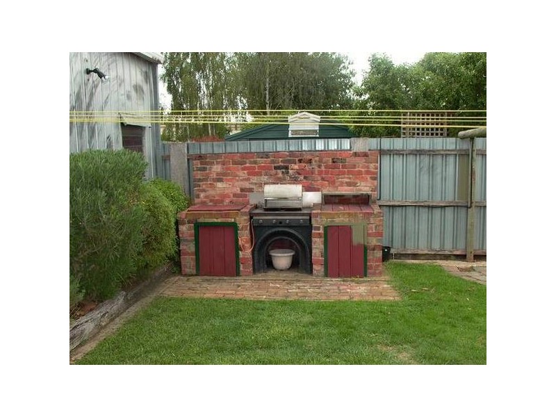 3 Fairview Avenue, Newtown VIC 3220