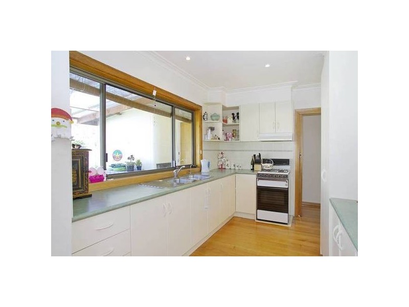 2 Little Avenue, Hamlyn Heights VIC 3215
