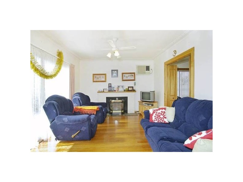 2 Little Avenue, Hamlyn Heights VIC 3215