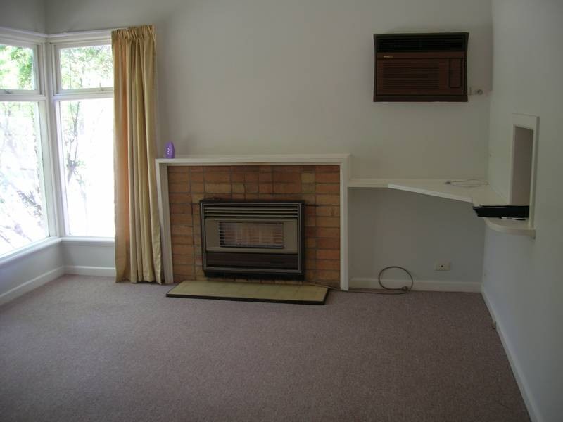 1/19 Claremont Avenue, Newtown VIC 3220