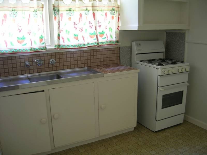 1/19 Claremont Avenue, Newtown VIC 3220