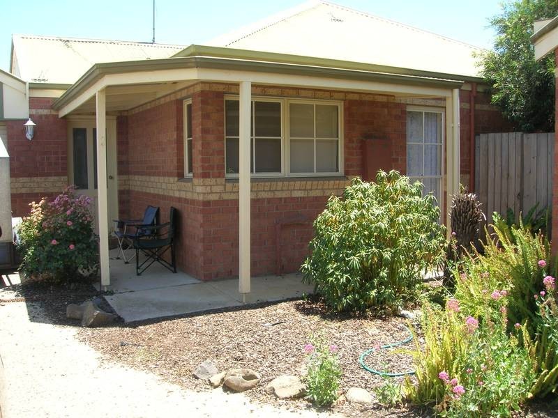 2/6 Westcott Street, Newtown VIC 3220