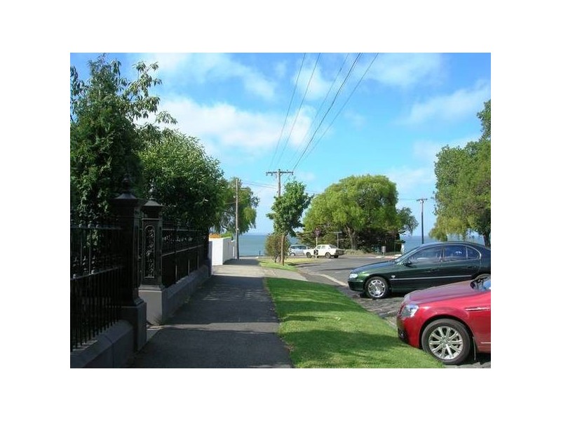 2/4 Fitzroy Street, Geelong VIC 3220