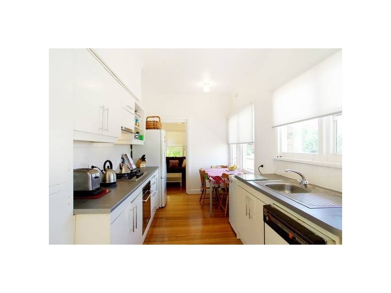 385 Shannon Ave, Newtown VIC 3220