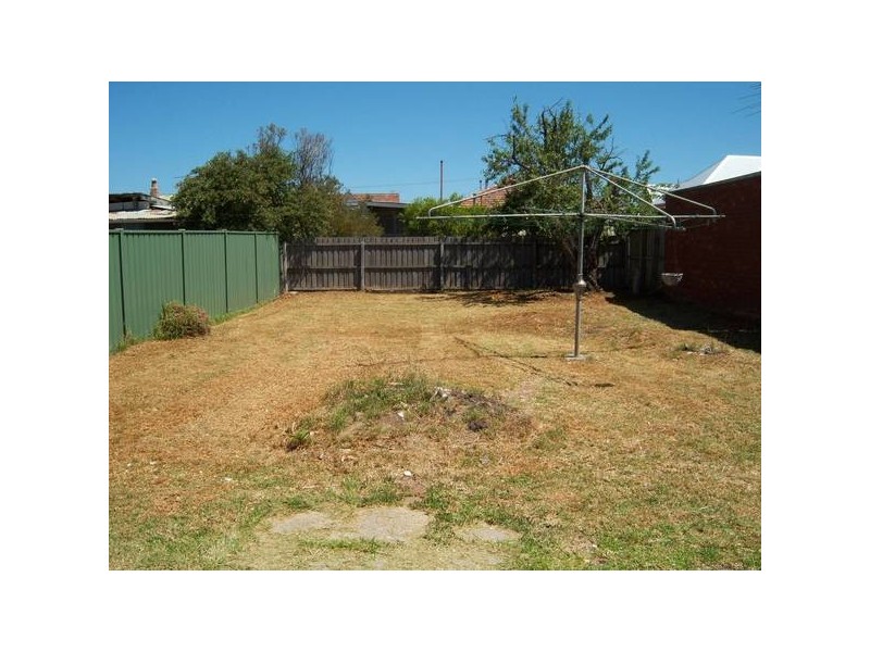 19 Lawton Avenue, Geelong West VIC 3218