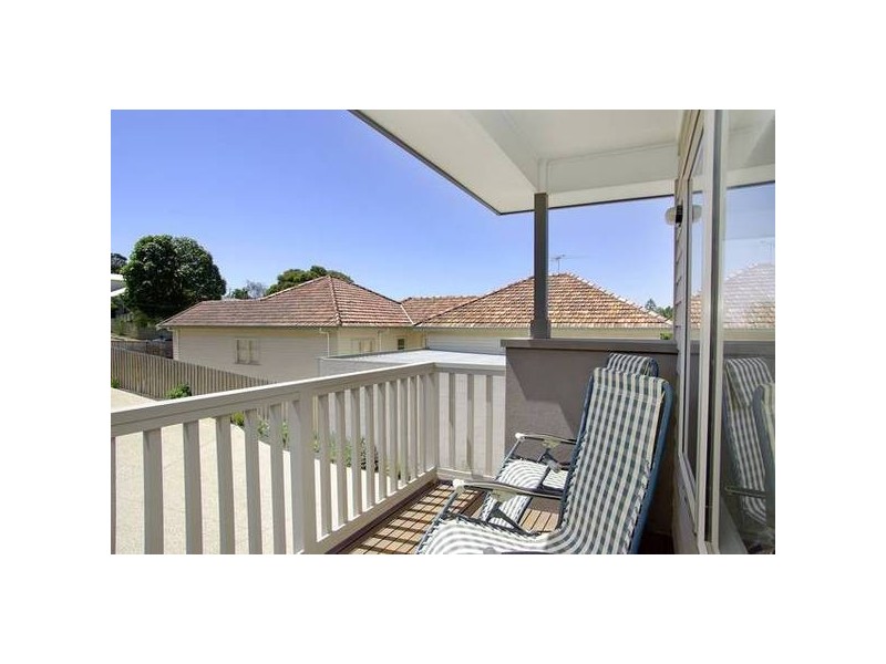 2/75 Clarke Street, Newtown VIC 3220