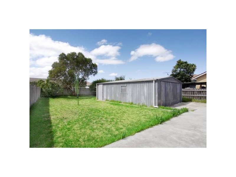 2 Hering Court, East Geelong VIC 3219