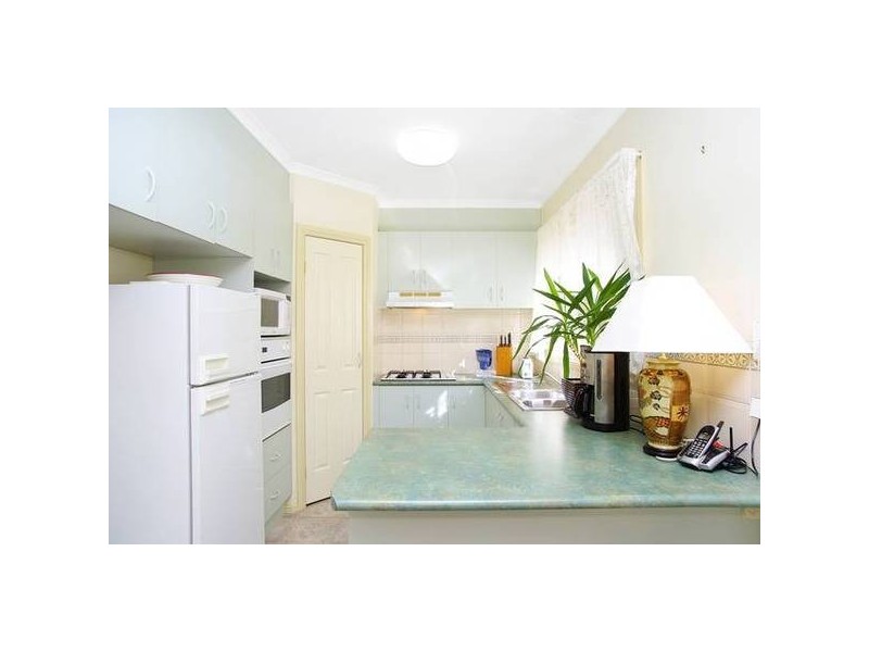 8 Waiora Avenue, Hamlyn Heights VIC 3215