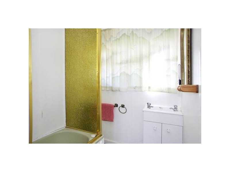 63 Waitara Grove, Norlane VIC 3214