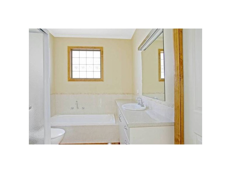 38 Mervyn Street, Newtown VIC 3220