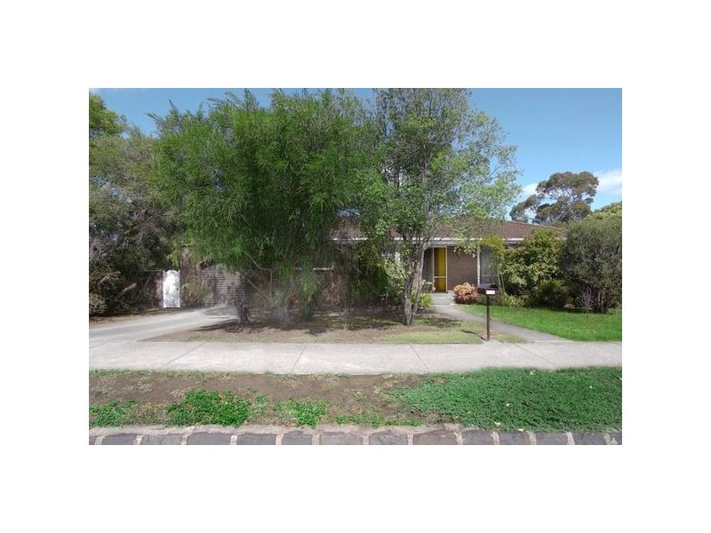 1/11 Gairloch Grove, Newtown VIC 3220