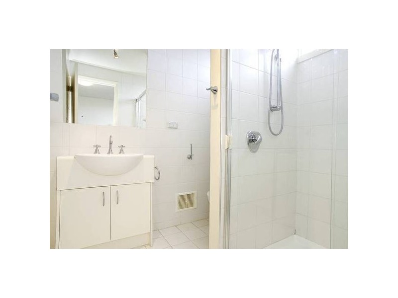 2/4 Fitzroy Street, Geelong VIC 3220