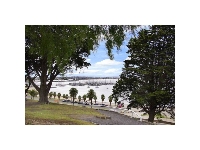 2/4 Fitzroy Street, Geelong VIC 3220