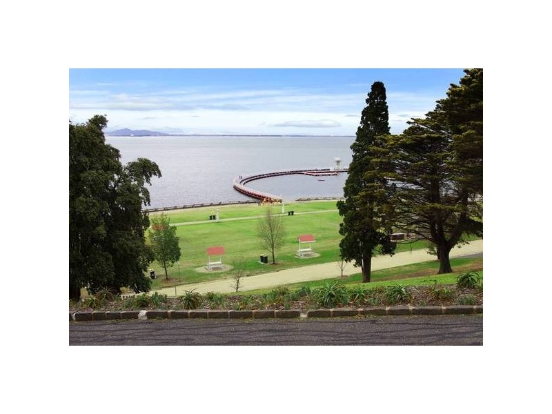 2/4 Fitzroy Street, Geelong VIC 3220