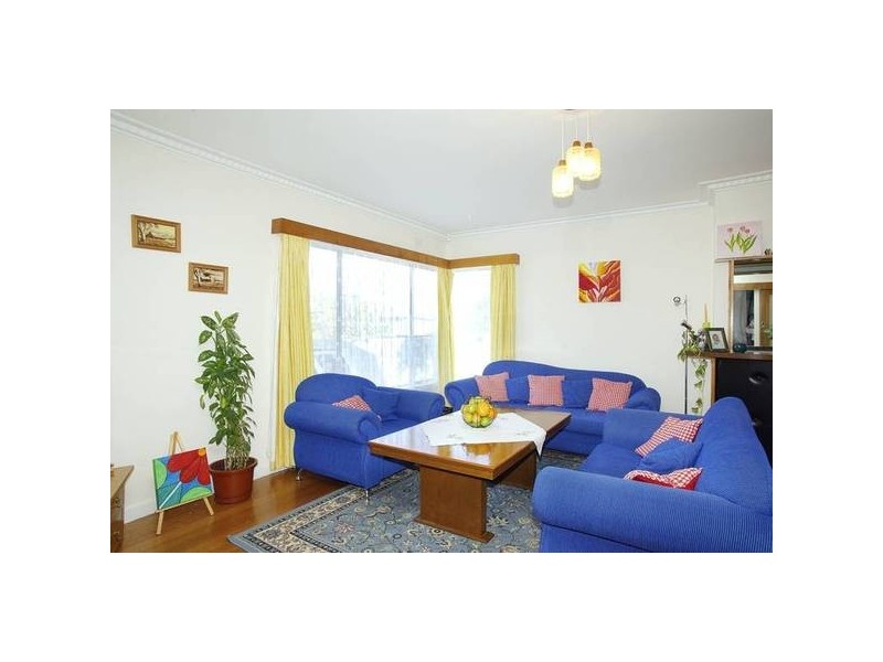 8 Braund Ave, Bell Post Hill VIC 3215