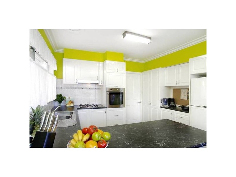 8 Braund Ave, Bell Post Hill VIC 3215