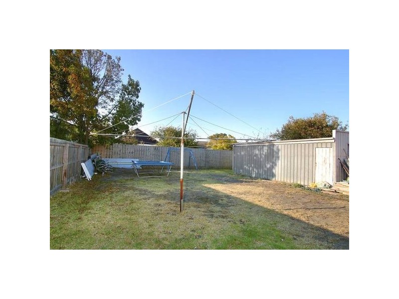 8 Braund Ave, Bell Post Hill VIC 3215