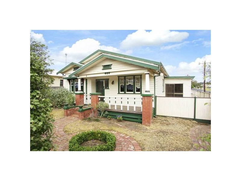 1 Shannon Ave, Hamlyn Heights VIC 3215