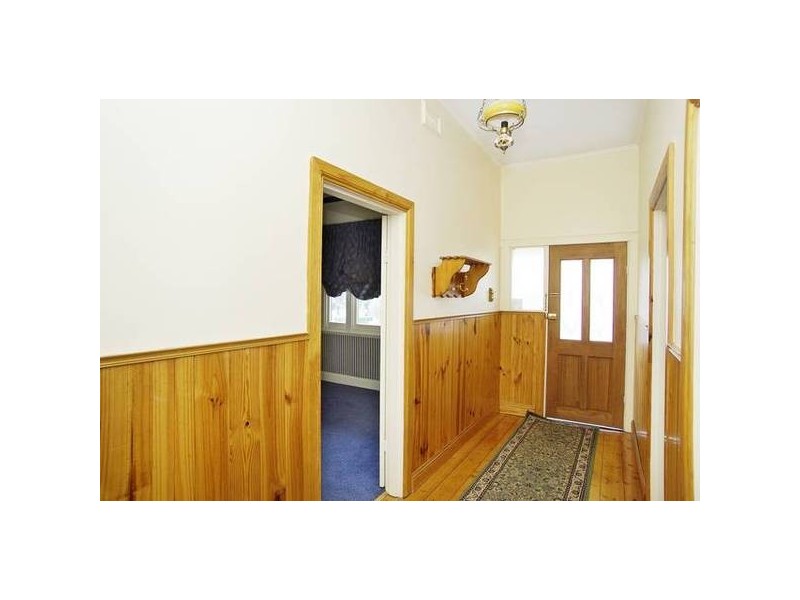 1 Shannon Ave, Hamlyn Heights VIC 3215