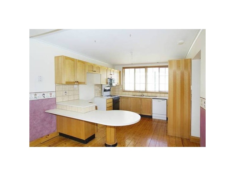 1 Shannon Ave, Hamlyn Heights VIC 3215