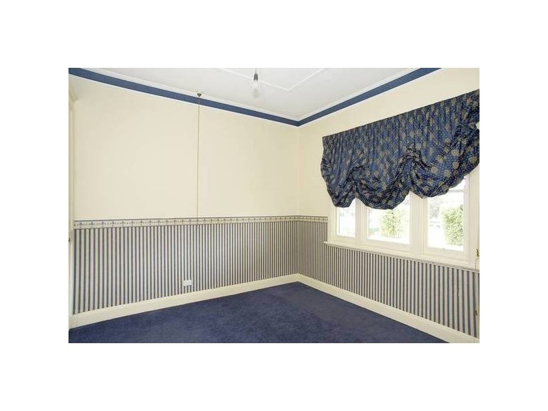 1 Shannon Ave, Hamlyn Heights VIC 3215