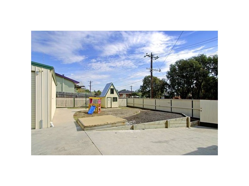 1 Shannon Ave, Hamlyn Heights VIC 3215