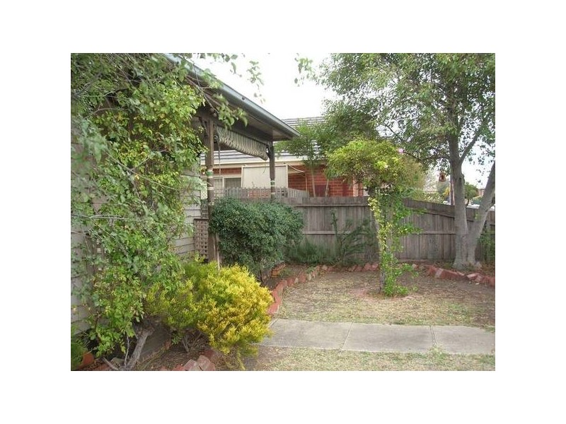 86 Elizabeth Street, Geelong West VIC 3218