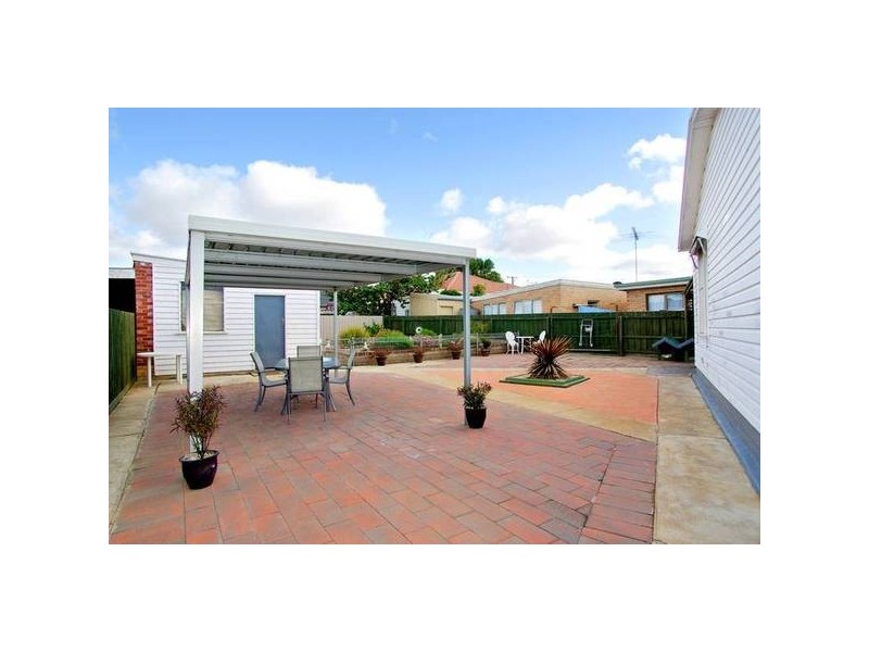 3 Macarthur, Hamlyn Heights VIC 3215