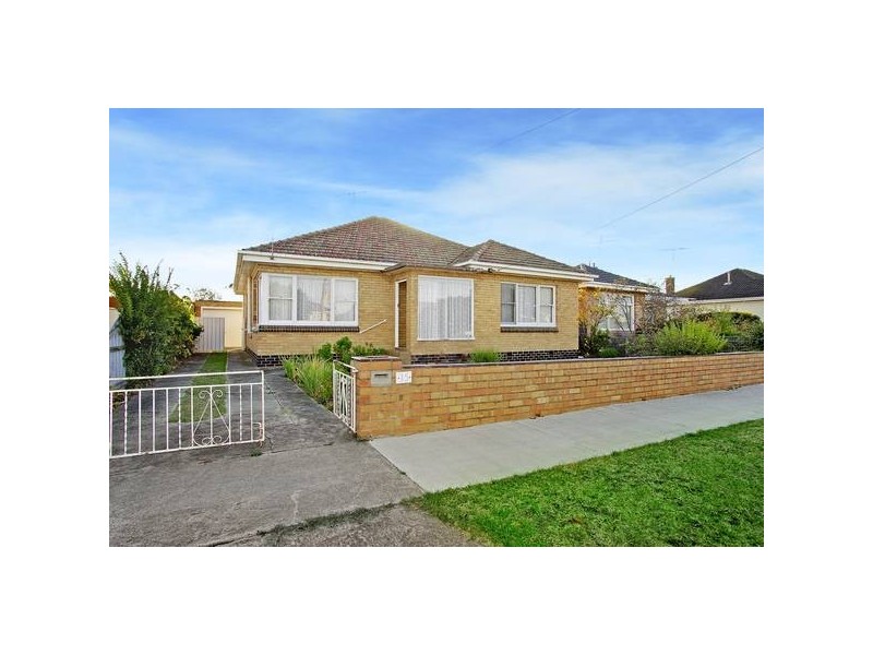35 Osbourne Avenue, North Geelong VIC 3215