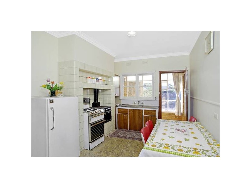 35 Osbourne Avenue, North Geelong VIC 3215