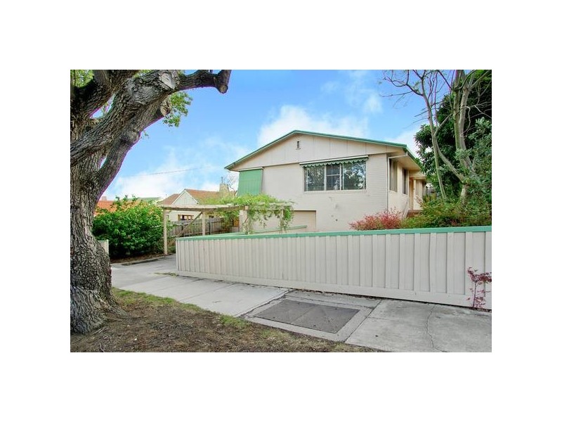 1A Mercer Parade, Newtown VIC 3220