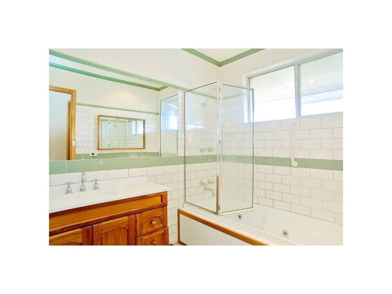 1A Mercer Parade, Newtown VIC 3220