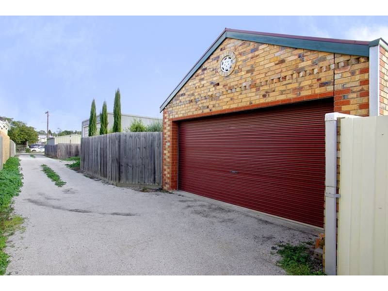 248 Shannon Ave, Geelong West VIC 3218