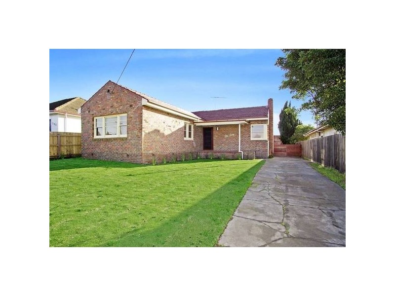 300 Church St, Hamlyn Heights VIC 3215