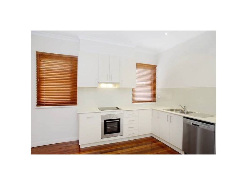 300 Church St, Hamlyn Heights VIC 3215