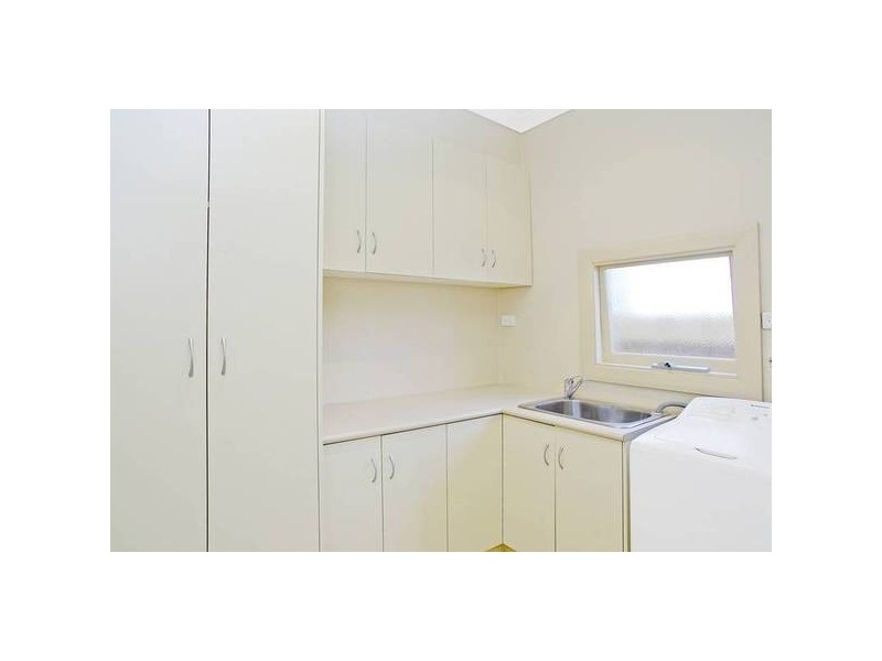 300 Church St, Hamlyn Heights VIC 3215