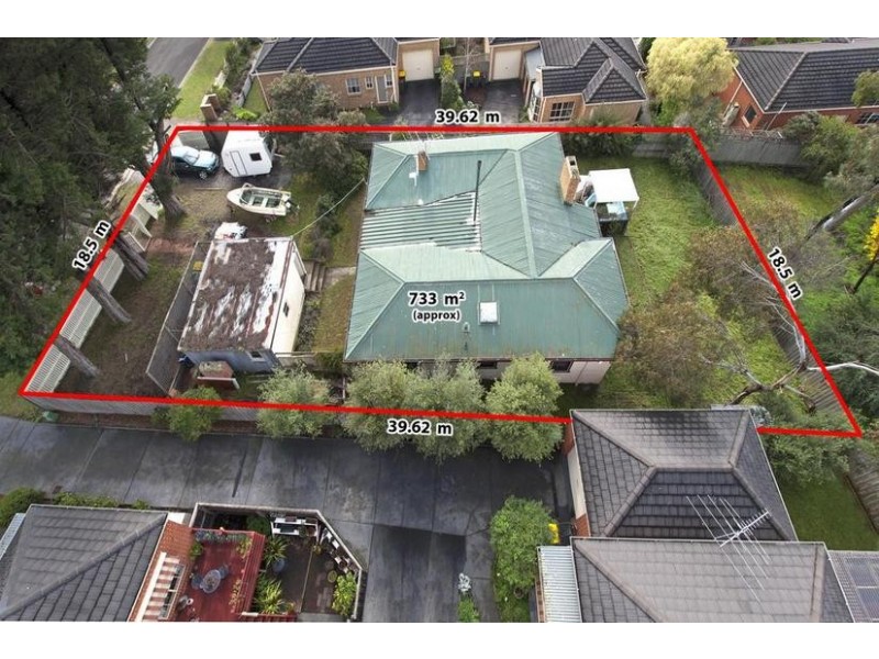 1A Lichen Grove, Highton VIC 3216