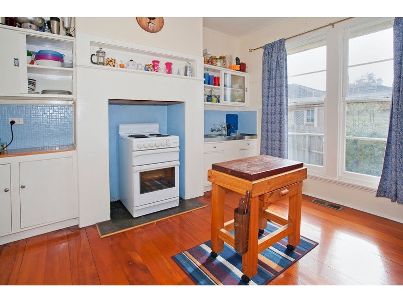 1A Lichen Grove, Highton VIC 3216