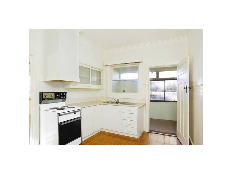 51 Saffron Street, Newtown VIC 3220