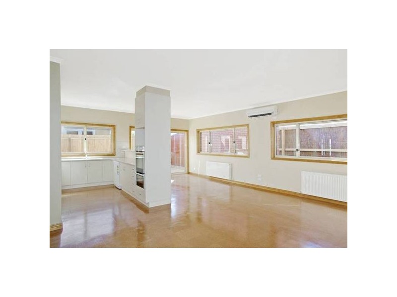 38 Mervyn Street, Newtown VIC 3220