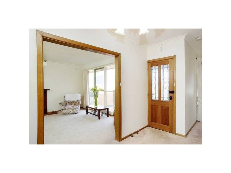 2a Fairmont Road, Newtown VIC 3220