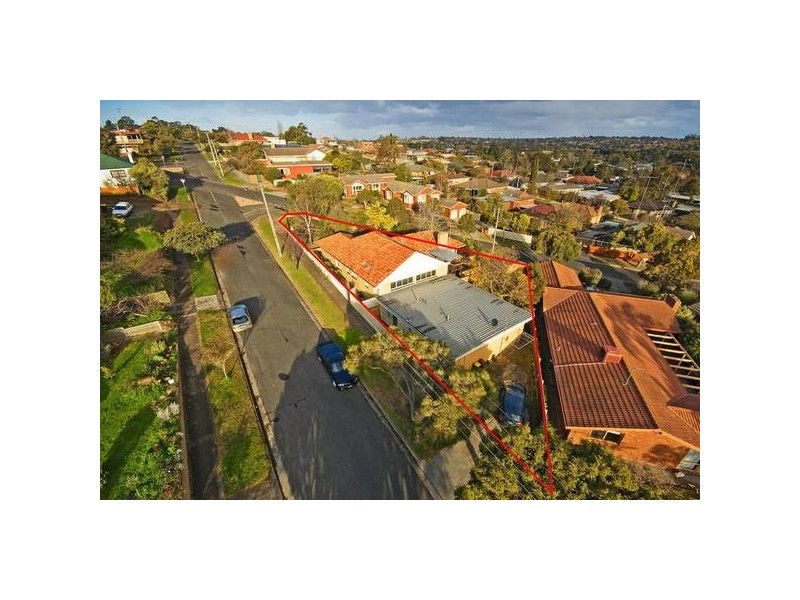 12 Ardlui Drive, Newtown VIC 3220